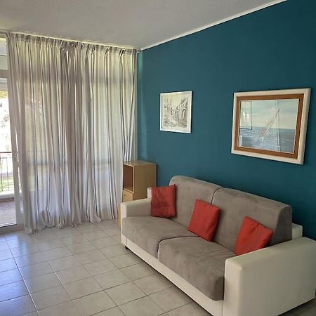 Апартаменты Casina Mare Bibbona Марина-ди-Биббона Экстерьер фото